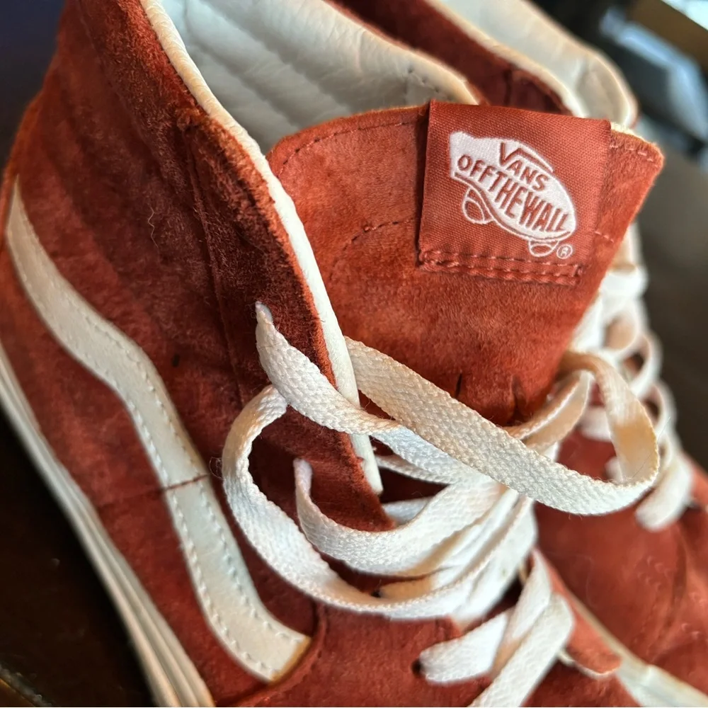 High-Top Sneakers in Rust and White - Picture 6 of 8